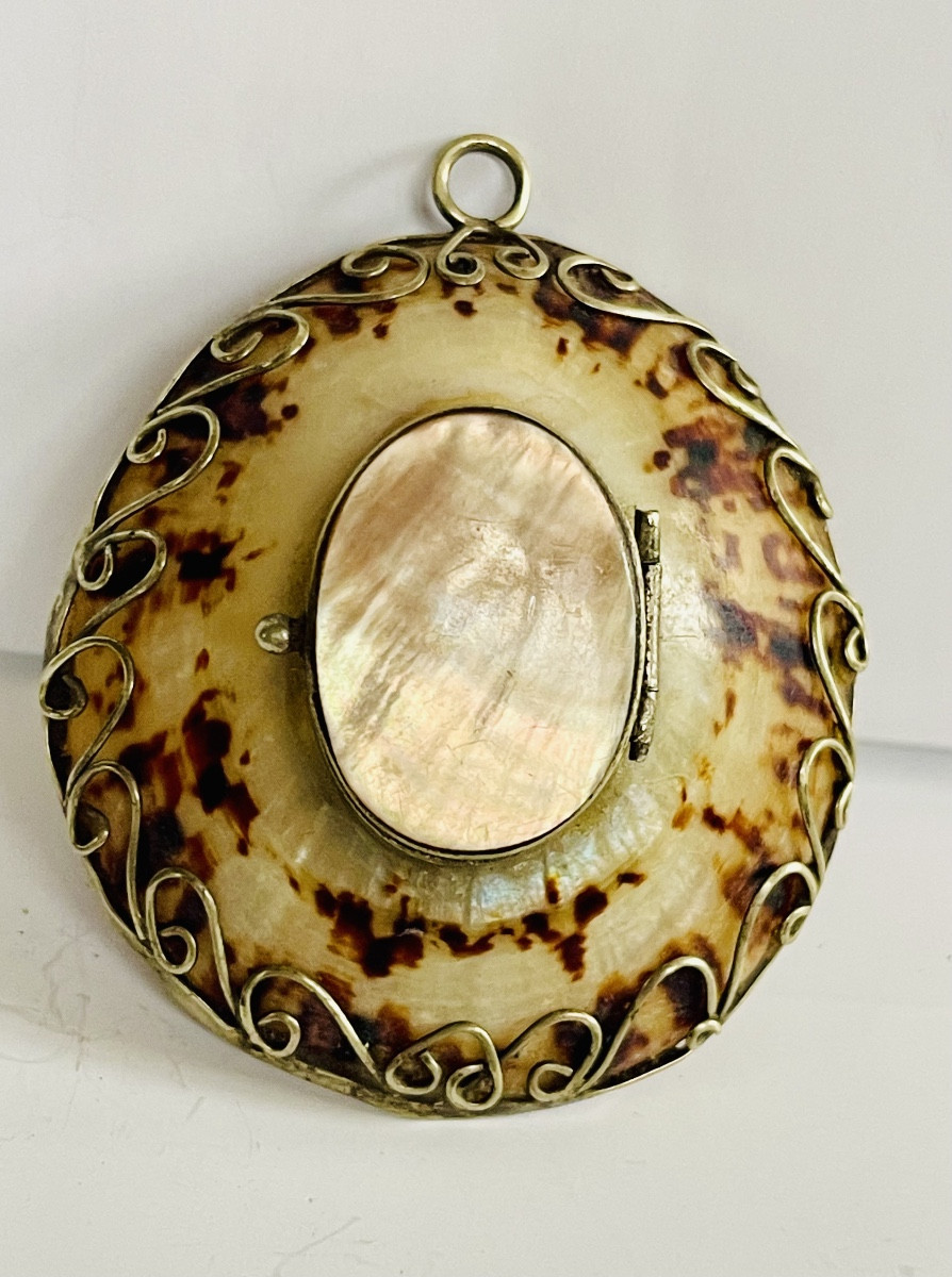 Snuffbox 